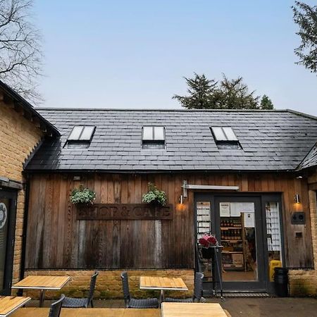 Chic Cotswold Tiny Home - Oddity House Blockley Bagian luar foto